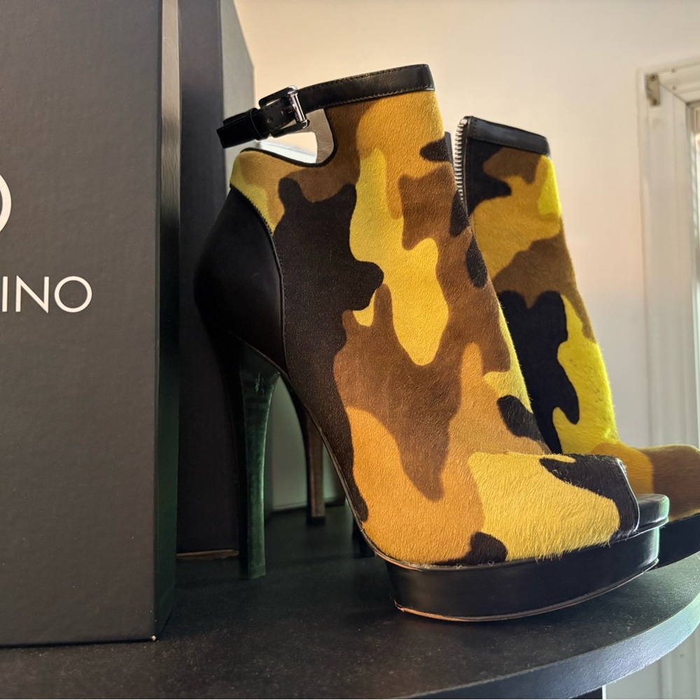 Michael Kors Yellow and Brown Heeled Boots